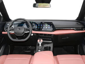 تشانجان اكس 5 بلس الداخلية 