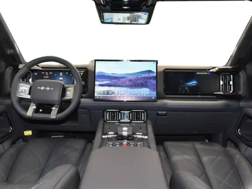 BYD Leopard 8 Interior Dashboard