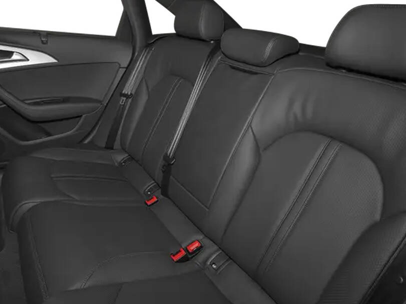 أودي إس 6 الداخلية Rear Seats