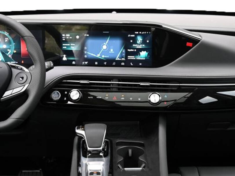 دونغ فِنغ Huge 2026 الداخلية 